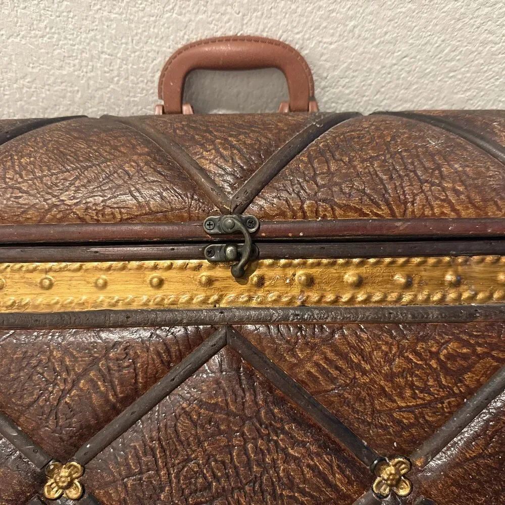 Vtge 30th wooden Box Covered by Natural leather Treasure Cheat Design, Domed Lid